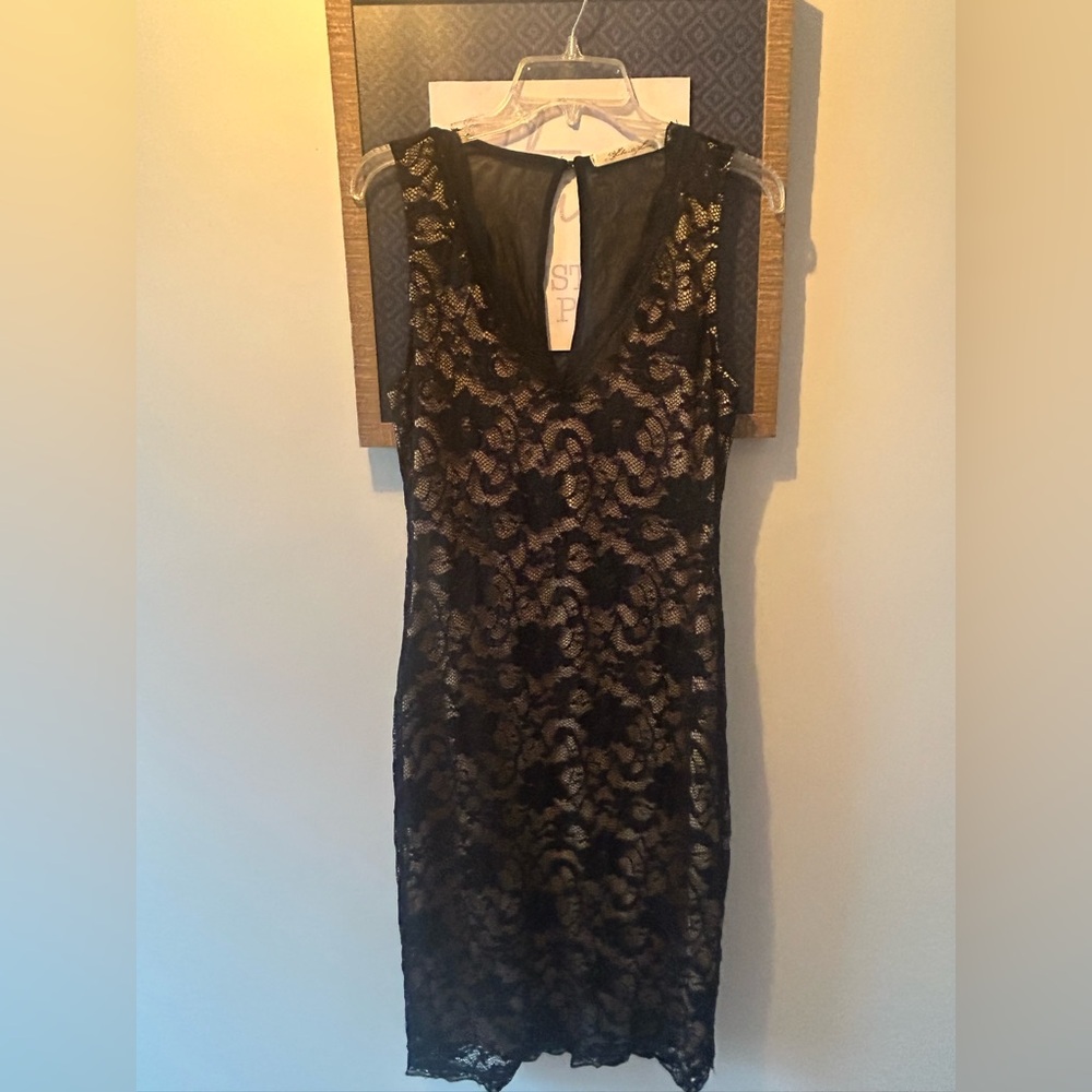 Sexy black Lacey midi dress